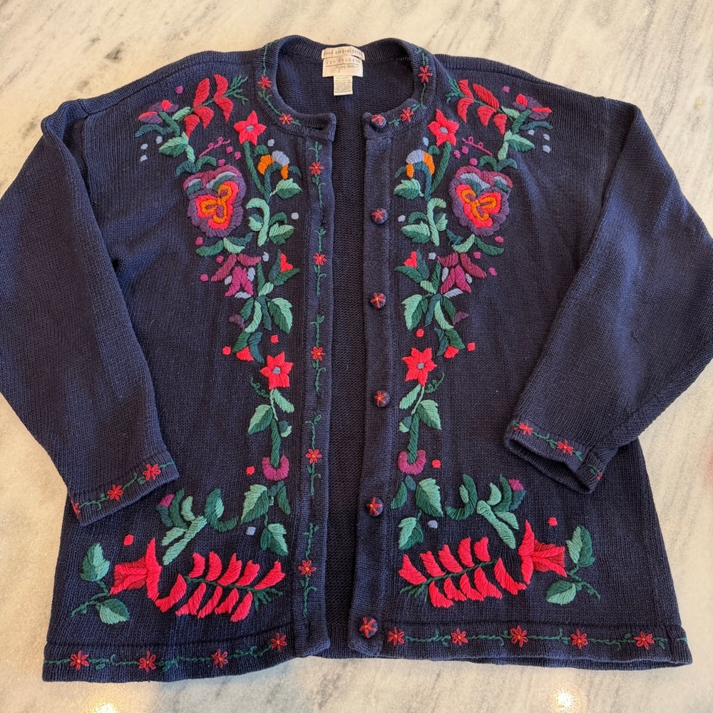 Vintage Embroidered Cardigan Sweater L Red Floral Navy Blue Cottagecore‎ Granny